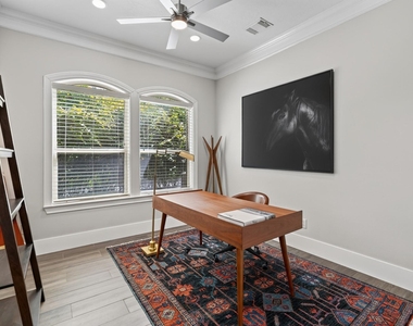 110 S Veilwood Circle - Photo Thumbnail 31