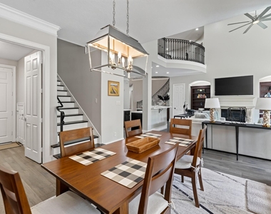 110 S Veilwood Circle - Photo Thumbnail 20