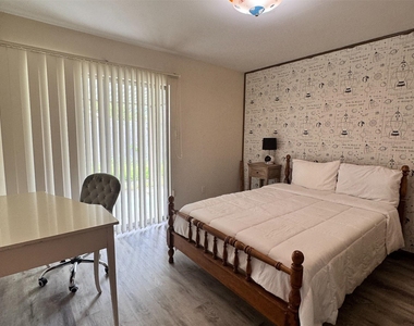 1432 Ramada Drive - Photo Thumbnail 10