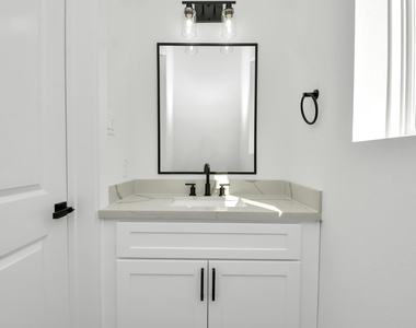 1507 Robin Street - Photo Thumbnail 22