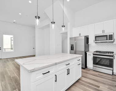 1507 Robin Street - Photo Thumbnail 10