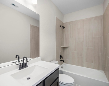 3210 Banyan Drive - Photo Thumbnail 8