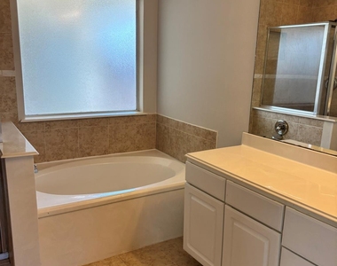 22531 Goss Spring Court - Photo Thumbnail 15