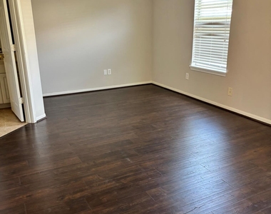 22531 Goss Spring Court - Photo Thumbnail 13