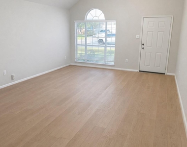 22531 Goss Spring Court - Photo Thumbnail 2