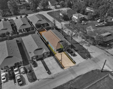 403 E Avenue G - Photo Thumbnail 21
