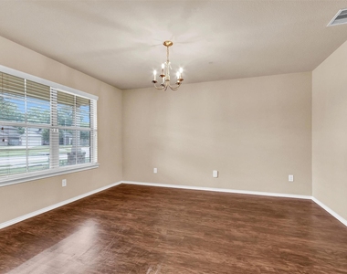 2119 Treasure Mountain Drive - Photo Thumbnail 3