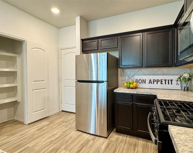 12715 Beatrice Terrace Drive - Photo Thumbnail 5
