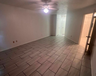 4710 Owens Creek Lane - Photo Thumbnail 9