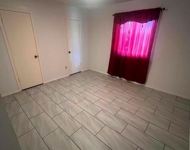 4710 Owens Creek Lane - Photo Thumbnail 5