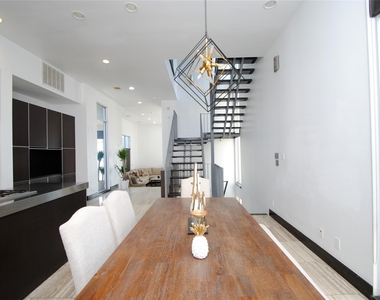 4118 Floyd Street - Photo Thumbnail 9