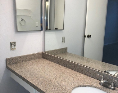 2120 El Paseo Street - Photo Thumbnail 11