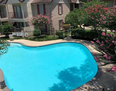 2120 El Paseo Street - Photo Thumbnail 1