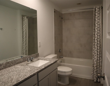 5806 Aurora Greens Lane - Photo Thumbnail 15