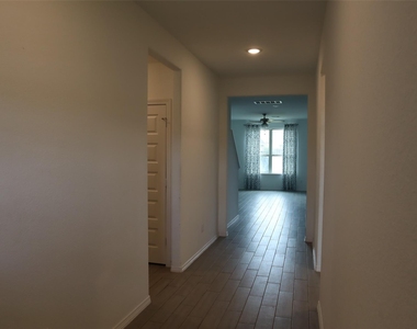 5806 Aurora Greens Lane - Photo Thumbnail 1