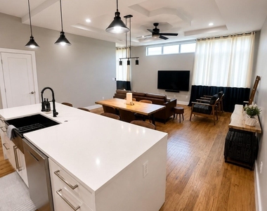 4406 Munger Avenue - Photo Thumbnail 6