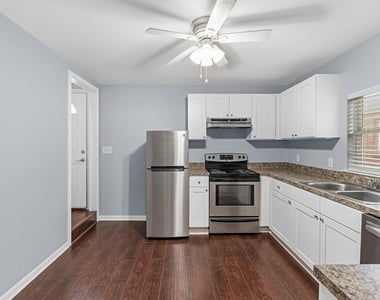 709 1/2 Gale Street - Photo Thumbnail 4