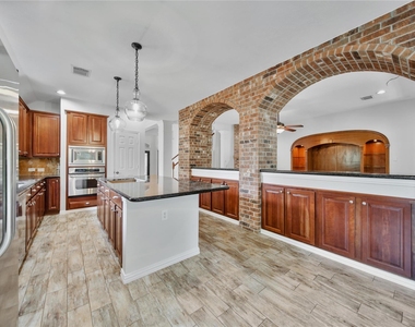14 Beauty Bower Place - Photo Thumbnail 17
