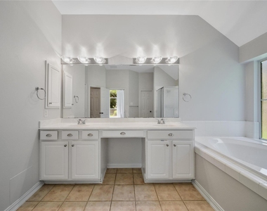 14 Beauty Bower Place - Photo Thumbnail 22