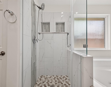 5607 Granite Falls Ln - Photo Thumbnail 23