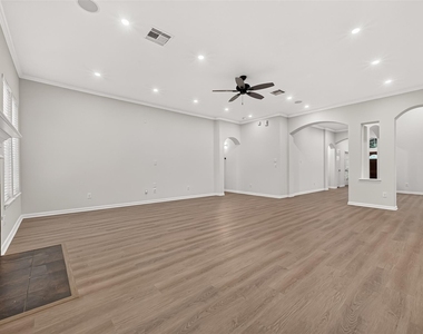 5607 Granite Falls Ln - Photo Thumbnail 7