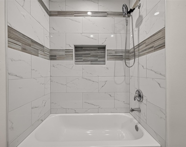 5607 Granite Falls Ln - Photo Thumbnail 6