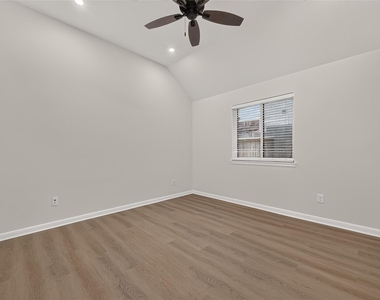 5607 Granite Falls Ln - Photo Thumbnail 1