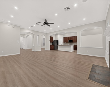 5607 Granite Falls Ln - Photo Thumbnail 8