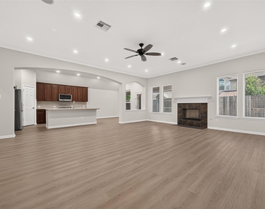5607 Granite Falls Ln - Photo Thumbnail 10