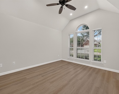 5607 Granite Falls Ln - Photo Thumbnail 4