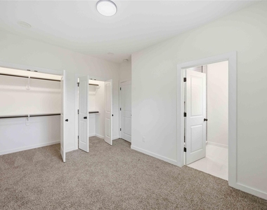 8412 Darien Street - Photo Thumbnail 11
