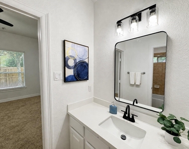 3301 Elm Creek Drive - Photo Thumbnail 31