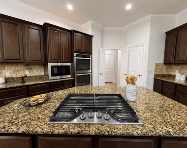 3301 Elm Creek Drive - Photo Thumbnail 14