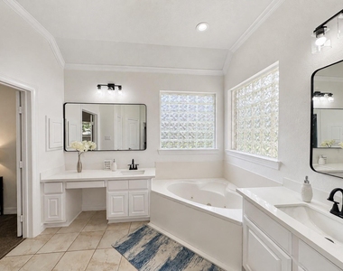 3301 Elm Creek Drive - Photo Thumbnail 27