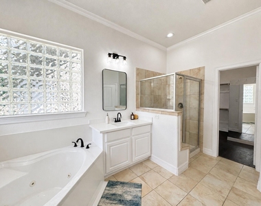 3301 Elm Creek Drive - Photo Thumbnail 25