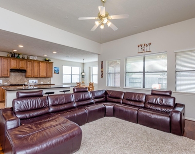 6706 Ashworth Drive - Photo Thumbnail 13