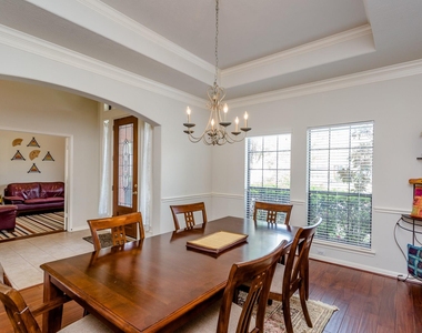 6706 Ashworth Drive - Photo Thumbnail 4