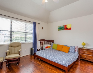 6706 Ashworth Drive - Photo Thumbnail 16