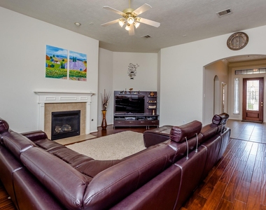6706 Ashworth Drive - Photo Thumbnail 11
