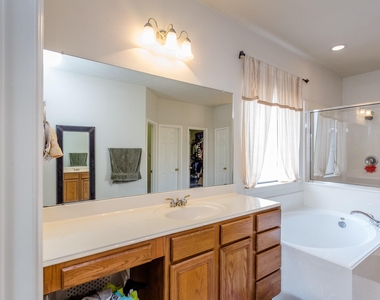 6706 Ashworth Drive - Photo Thumbnail 18