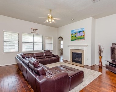 6706 Ashworth Drive - Photo Thumbnail 14