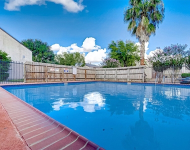 8312 Augustine Drive - Photo Thumbnail 34