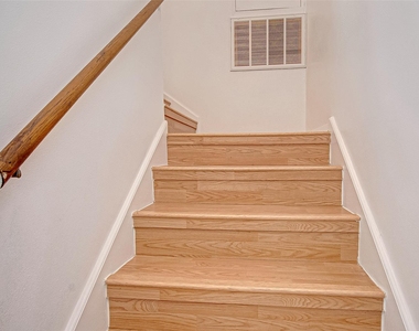 8312 Augustine Drive - Photo Thumbnail 16