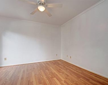 8312 Augustine Drive - Photo Thumbnail 17