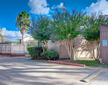 8312 Augustine Drive - Photo Thumbnail 36