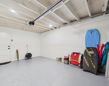 172 E Dover Street - Photo Thumbnail 39