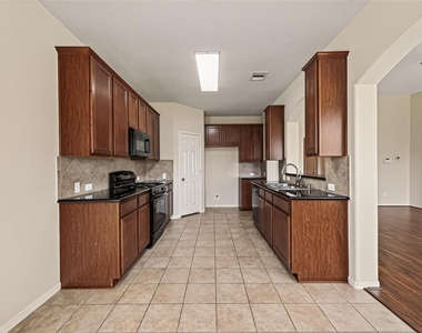 9118 Cavalier Lane - Photo Thumbnail 13