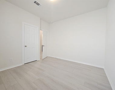 11434 Cypress Birch Ct - Photo Thumbnail 22