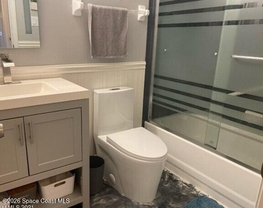 6201 Treetop Drive - Photo Thumbnail 11