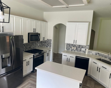 5523 Waverdale Court - Photo Thumbnail 2